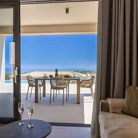 别墅 Gem Luxury Sea View